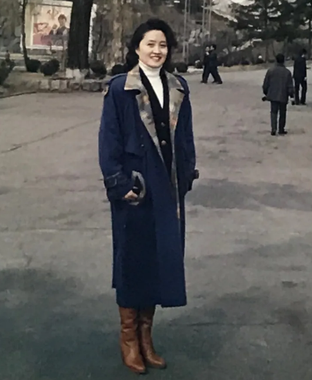 姚贝娜39岁生日,她的妈妈李信敏唱了6首歌:我唱给女儿听