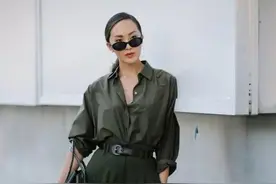 阔腿裤已经过时了，今年最流行的是“奶奶裤”，遮肉显高还好看图片