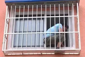 农村安装的不锈钢门窗，里边到底藏着多少猫腻？看了心里就亮堂了图片