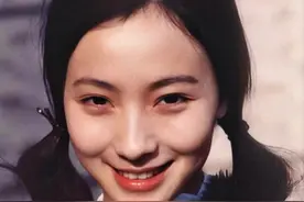 大火时下嫁徐峥退居幕后，怀孕时父母双亡，如今的小陶虹清醒独立图片