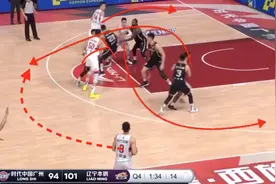 辽宁底线球战术被广州封死后发不出球，郭艾伦灵机一动破解僵局图片