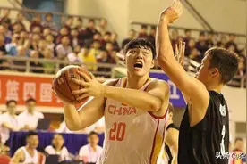 CBA球队的父子兵！2米17体重140公斤，女友是女篮核心图片