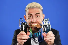 切尔西成为年度大赢家，喜获四大奖项图片