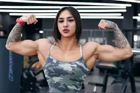 害怕增肌，男生稍微一练就成了肌肉男！女生害怕练成金刚芭比图片