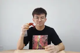 一只小龙虾能吃到多少肉？剥完70只还不够我塞牙缝的...图片