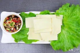 1碗黄豆3个鸡蛋，厨师长教你自制豆腐，鲜嫩营养，没有一点添加剂图片