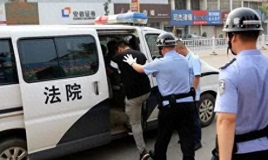 微粒贷逾期6天说必须还清所有，欠微粒贷会被执行不动产 配图03