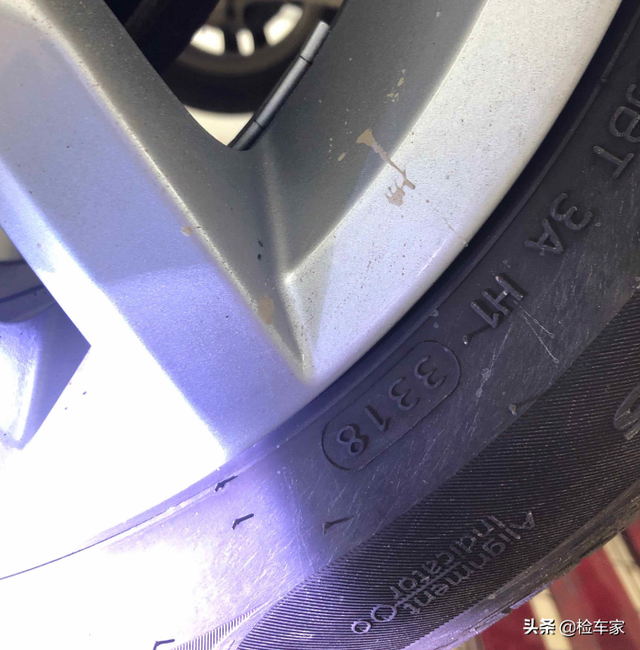 3年的大众捷达卖6万，举起底盘大梁断成两半？买主砍价两万成交