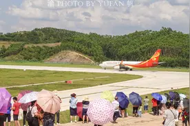 广西一座不起眼的机场，每天居然有几千人接送机，有人却日入千元图片
