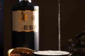 为什么喝酒要碰杯？图片