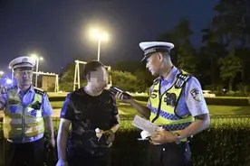 5人吃饭4人喝酒，没喝酒的开车，为何也被交警拦下？图片