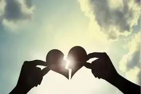 爱情婚姻里，你爱的人不珍惜你，是离开还是等待？图片