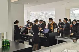 想去白嫖却被反薅的北京网红景点---罗红摄影艺术馆图片