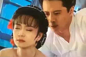 刘雪华坎坷情史：被男友嗜好带偏，与狗争宠，曾叫丈夫“爸爸”图片