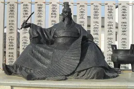 范蠡的次子入狱，大儿子要去救，范蠡说：你若去，你弟弟必死图片