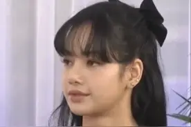 “人间芭比”Lisa近况曝光，鼻大脸肿法令纹深，被嘲像大嘴猴图片