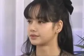 “人间芭比”Lisa近况曝光，鼻大脸肿法令纹深，被嘲像大嘴猴图片