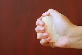 这个梨子很好吃，你们可以尝尝图片