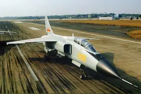 中国“飞豹”老当益壮！歼轰7即将退休，为什么中国坚决不外售？图片