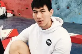 揭秘平时打野球，卧推堪比姚明的“铁牛”，没有进CBA的真正原因图片