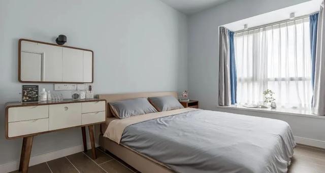 以舒适感为主旋律的88㎡小家,优化布局,两室变三室,好看又好住