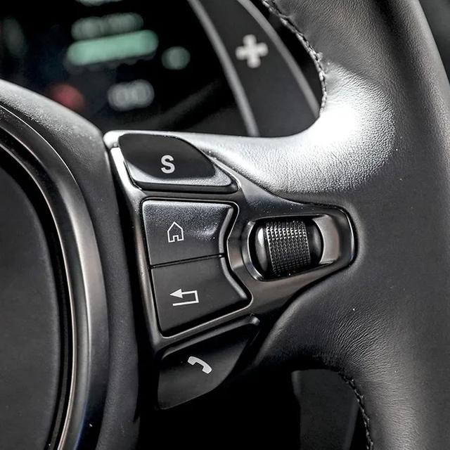 深度 | 柠檬雪糕，阿斯顿·马丁 V8 Vantage