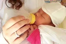 宝妈辛苦储存百袋“冰冻母乳”，婆婆却无情扔掉，又气又心凉图片