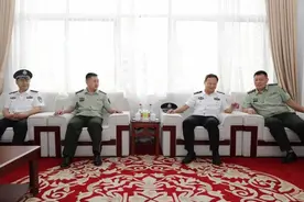 高荣国到基层看望慰问一线执勤人员图片
