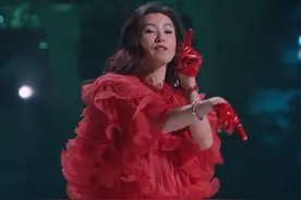 《浪姐2》张柏芝唱跳俱废，那英和杨钰莹反应真实！装都懒得装？图片