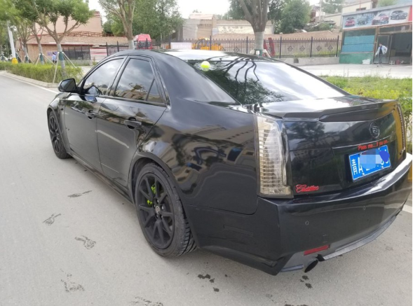 青海车友晒出11年前买的凯迪拉克“钢炮”，CTS-V，当年落地130W