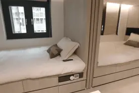 “适老化”设计好贴心，一间老人房一拆为二，隔出无障碍独立空间图片