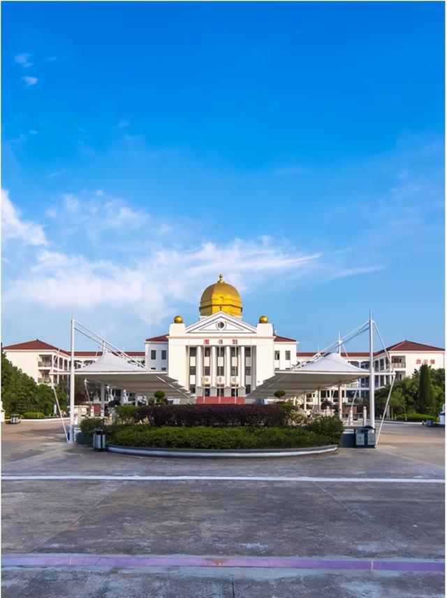 南京工业大学浦江学院(原来) - 绿巢号