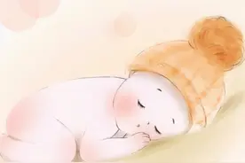 ​宝妈以为娃生病了，因为宝宝睡觉时总偷偷地抿嘴笑，家长别忽视图片
