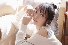 丸子头美女白皙皮肤图片图片