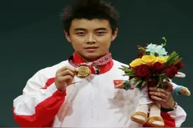 王皓，19岁世界排名前10，刘国梁说他国乒最传奇图片