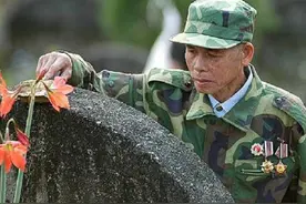 越战老兵自愿守陵35年，每天晚上十点高喊：今晚哨兵——罗奇忠图片