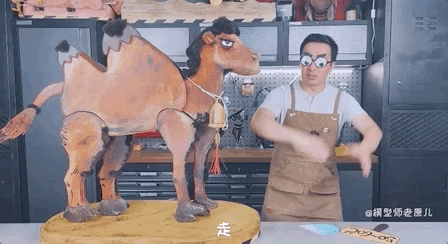 骆驼的驼峰竟然不是用来存水的？那它靠啥在沙漠里笑嘻嘻？
