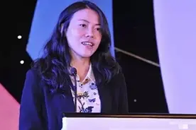 中国第一个女首富：把不起眼的生意，做到中国最大！今身家420亿图片