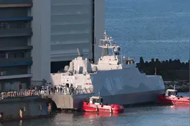 “台湾伪军”新型巡逻舰完成海试，台专家：可威胁解放军登陆舰队图片