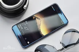 当年无可挑剔的一款手机荣耀8图片