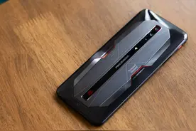 红魔6 Pro评测：风扇吹响战歌，没人能在我的BGM里打赢我图片