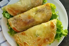 鸡蛋灌饼起层又鼓泡的方法全在这里，外酥里嫩，凉了也不会硬图片