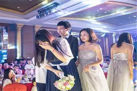 怀孕后参加宝宝满月酒遭拒，过来人给出的解释：去了对谁都不好图片