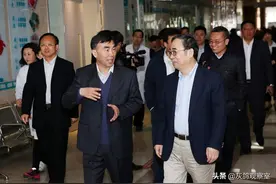 江苏夫妻跻身中国前十富豪，丈夫有1100亿，妻子有1300亿图片