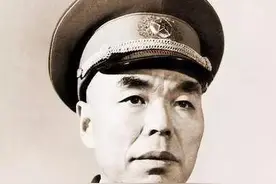开国将帅（164）中将唐天际图片