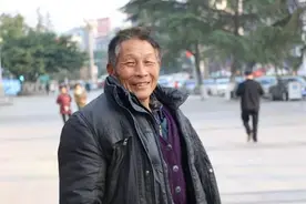 苦瓜降血糖有用吗？72岁大爷血糖从18.3降至4.5，医生：值得学习图片