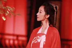 韩雪的红衣古风造型，展现韵味十足的美丽图片
