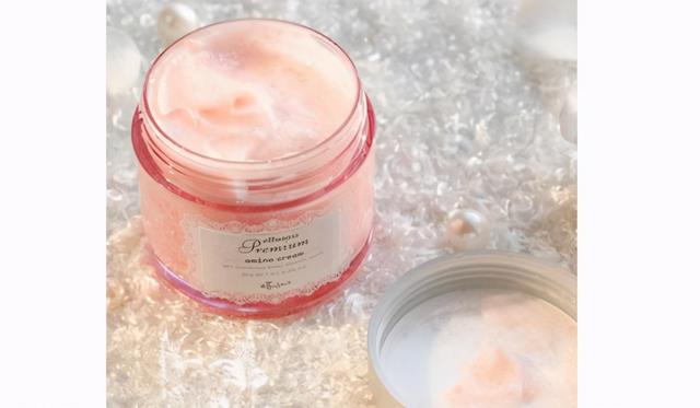 这几款品牌面霜深层补水紧致抗老，还能淡化细纹，让你素颜也发光