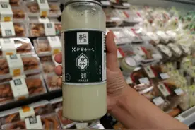 老北京豆汁儿装进易拉罐摆上超市货架！老字号求变才能酿出新味道图片
