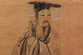 5500年前古墓发现龙虎图，墓主脊柱被砍断，学者：墓主可能是伏羲图片